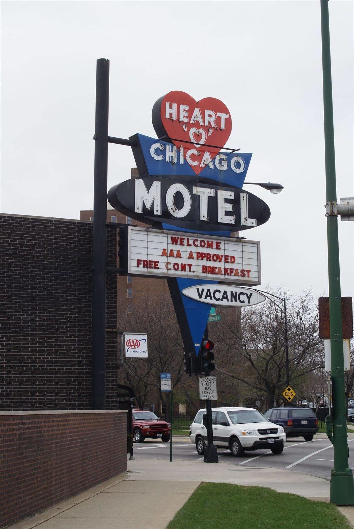 Heart O' Chicago Motel Exterior photo