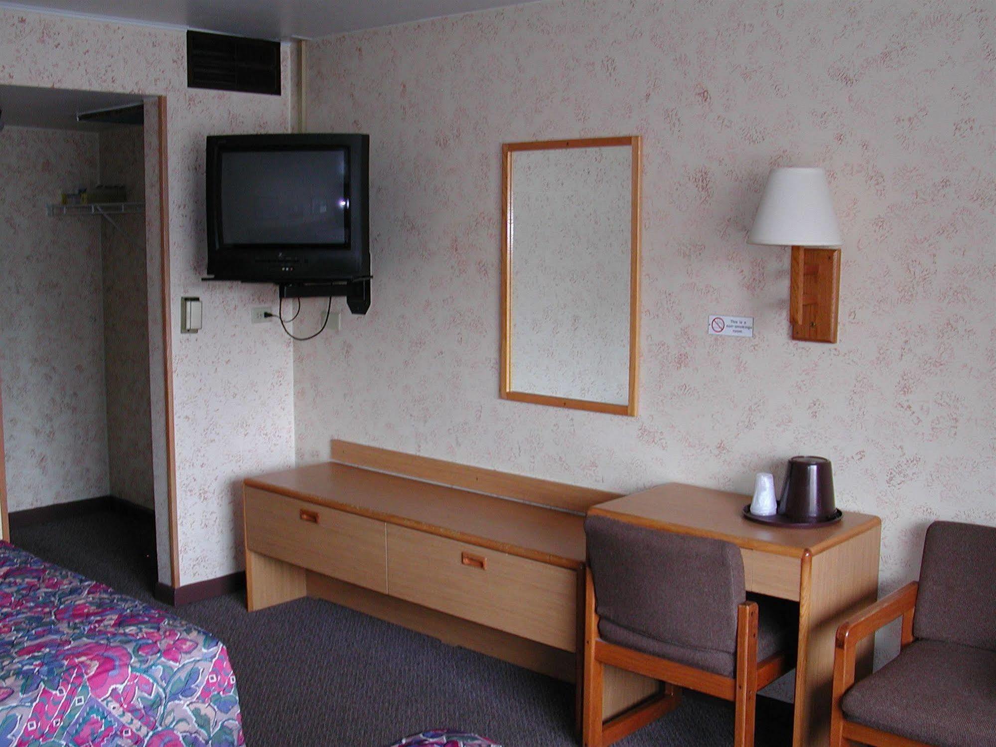Heart O' Chicago Motel Exterior photo